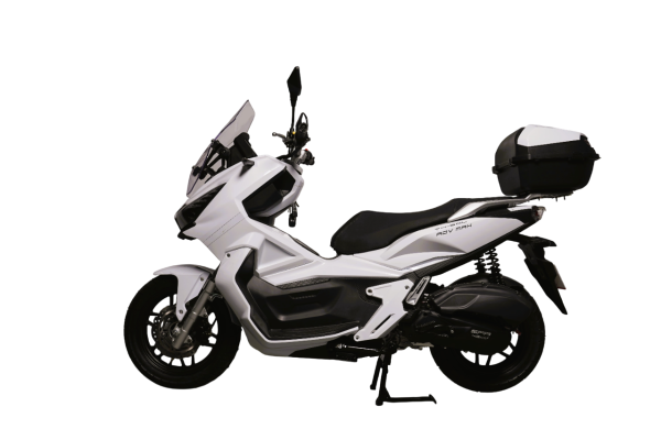 Максискутер SPRMOTORS ADV MAX белый T4-50L (с кофром и боковыми боксами)