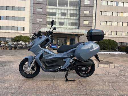 Максискутер SPRMOTORS ADV MAX серый T4-50L (с кофром и боковыми боксами)