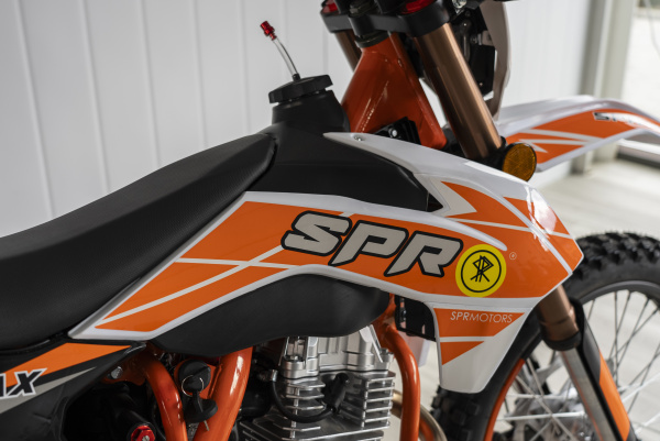 Эндуро мотоцикл SPRMOTORS CROSSROAD-3 MAX FH250-Y1 Оранжево-белый