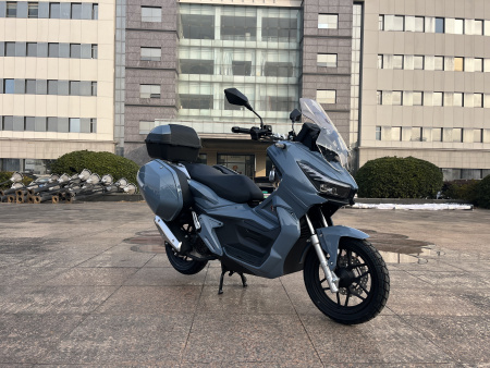 Максискутер SPRMOTORS ADV MAX серый T4-50L (с кофром и боковыми боксами)