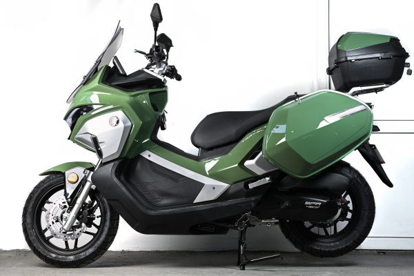 Максискутер SPRMOTORS TRAVEL MAX Зелёный T4-50H EFI (с кофром и боковыми боксами)