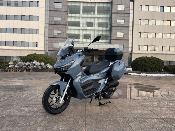 Максискутер SPRMOTORS ADV MAX серый T4-50L (с кофром и боковыми боксами)
