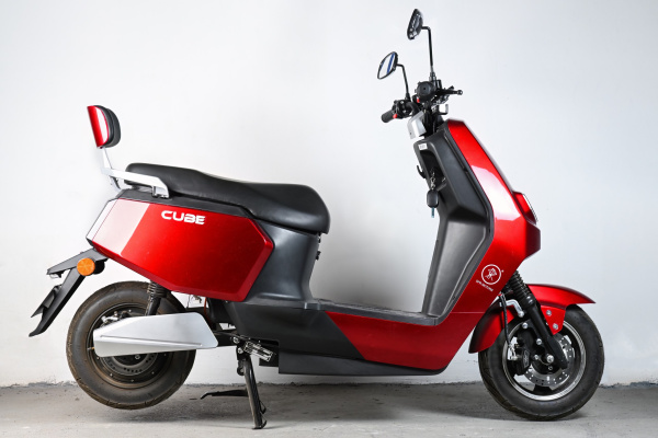 Электроскутер SPRMOTORS Cube-2 Красный E-H1