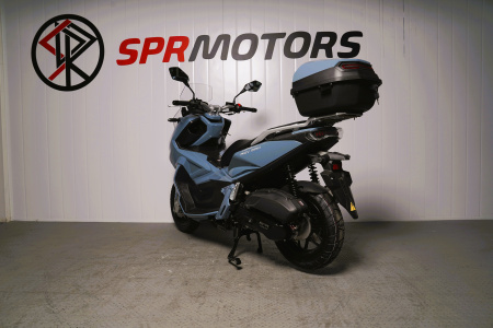 Максискутер SPRMOTORS ADV MAX серый T4-50L (с кофром)