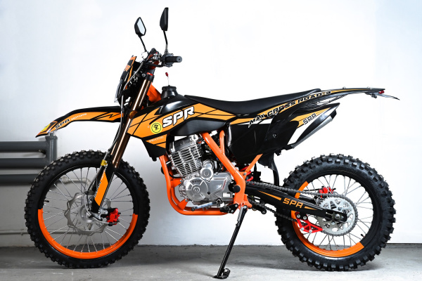 Эндуро мотоцикл SPRMOTORS CROSSROAD-3 MAX FH250-Y1 Оранжево-чёрный