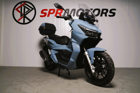 Максискутер SPRMOTORS ADV MAX серый T4-50L (с кофром)