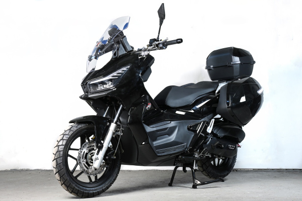 Максискутер SPRMOTORS ADV MAX чёрный T4-50L (с кофром и боковыми боксами)
