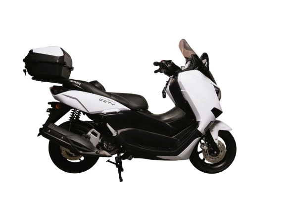 Максискутер SPRMOTORS CITY MAX белый T4-50H (с кофром)