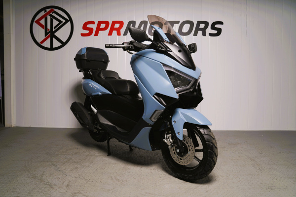 Максискутер SPRMOTORS CITY MAX серый T4-50H (с кофром)