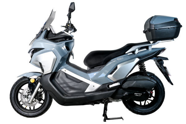 Максискутер SPRMOTORS TRAVEL MAX серый T4-50H EFI (с кофром и боковыми боксами)