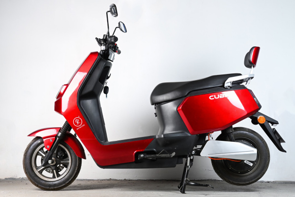 Электроскутер SPRMOTORS Cube-2 Красный E-H1
