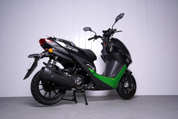 Скутер SPRMOTORS FORCE Зелёный T4-50E