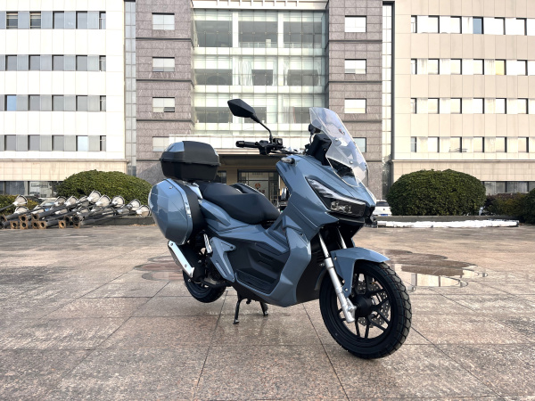 Максискутер SPRMOTORS ADV MAX серый T4-50L (с кофром и боковыми боксами)